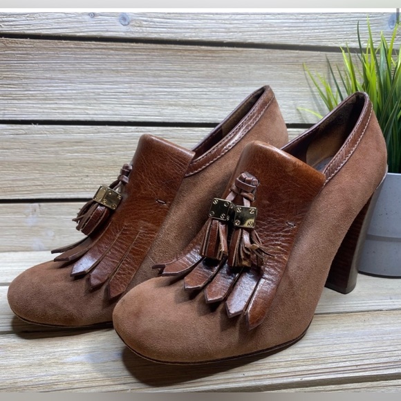 Tory Burch Shoes - Tory Burch Brown Arelia Kiltie Tassel Loafer Heels, size 9